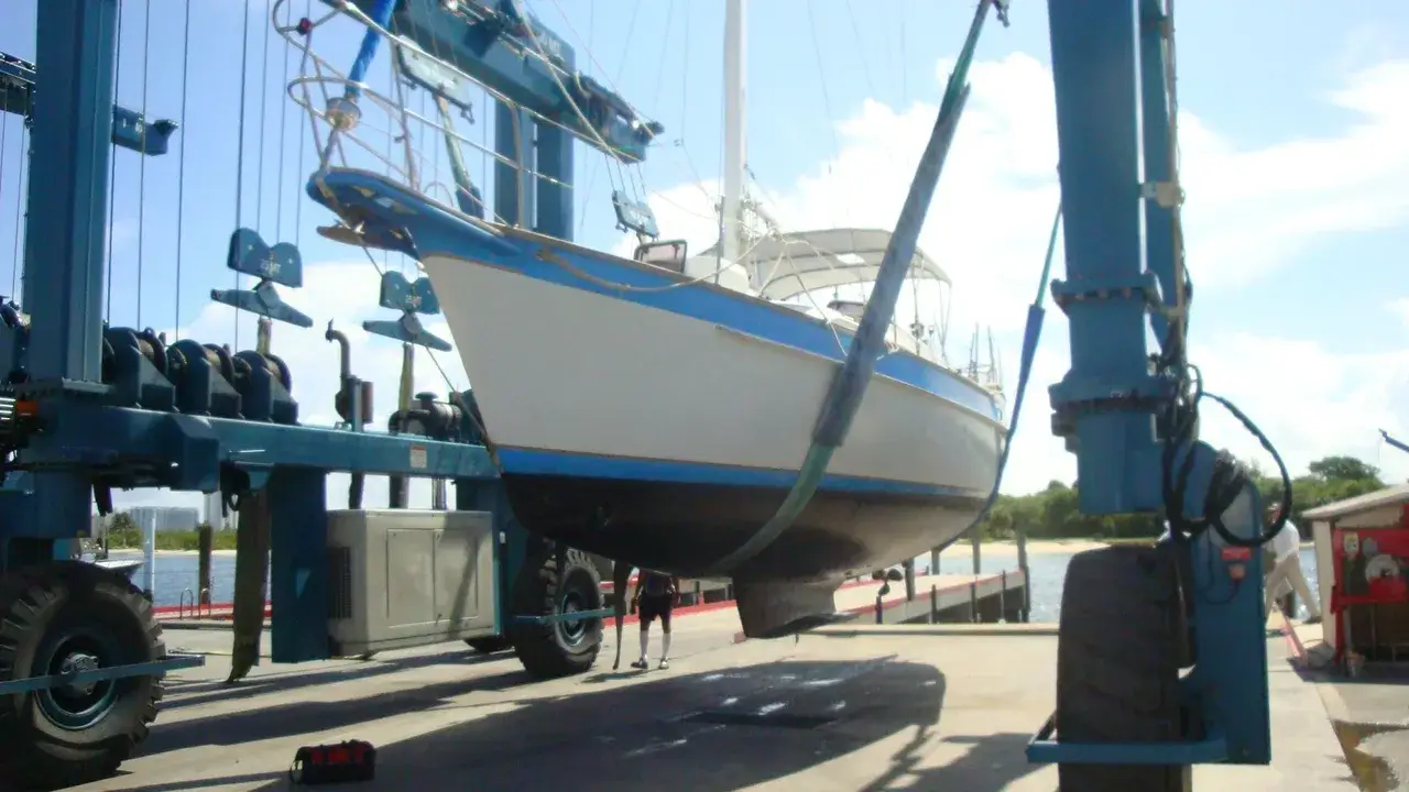 Start the New Year Right: Why a Pre-Purchase Marine Survey in Miami Is Essential Before Buying a Vessel